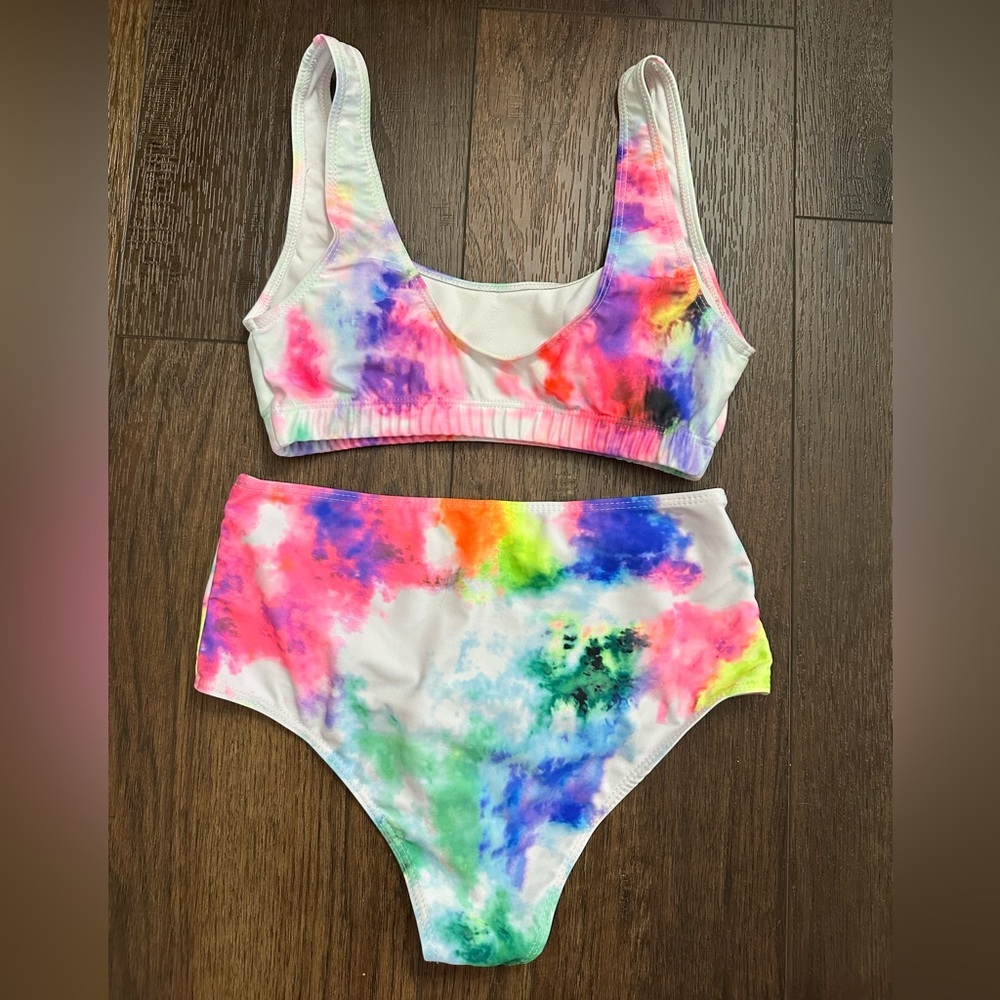 SHEIN Vibrant Tie-Dye Kids Bikini Set - Picture 3 of 6